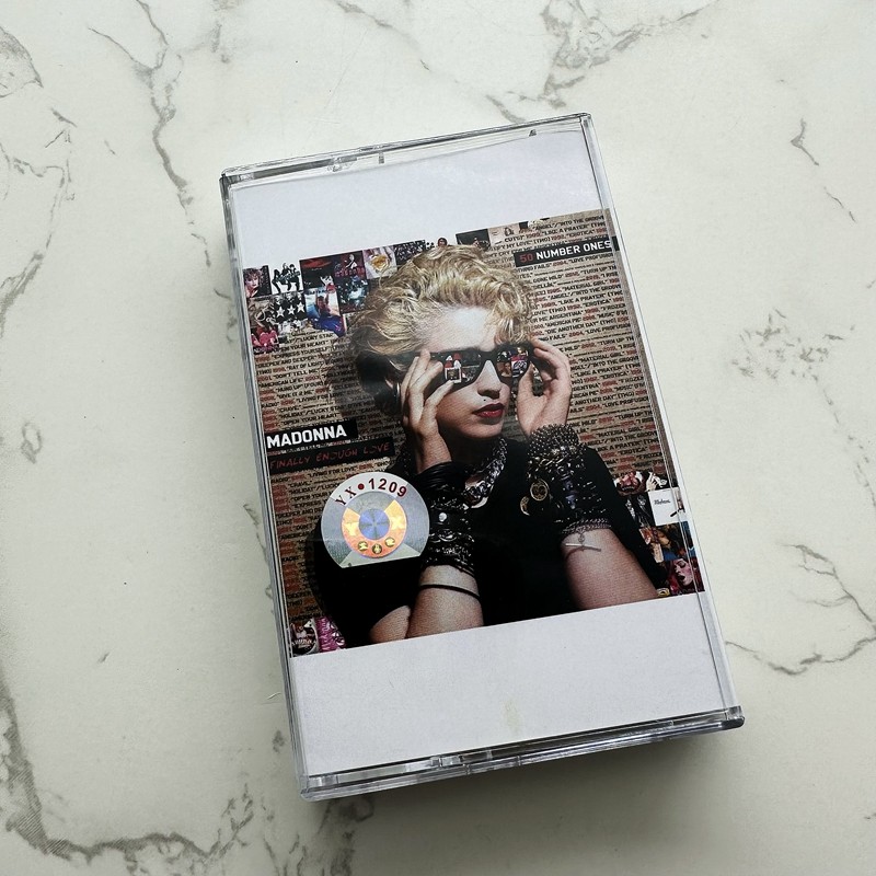 Audio Music To Lyrics - Europese Amerikaanse popcassette, ongeopend, met tekstboekje,